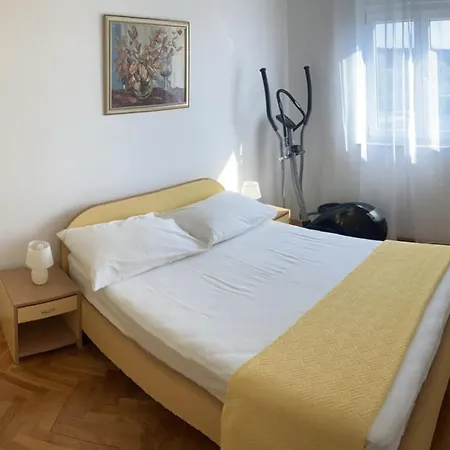 Coastal Calm Apartment Makarska