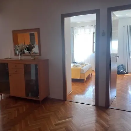 Coastal Calm Apartment